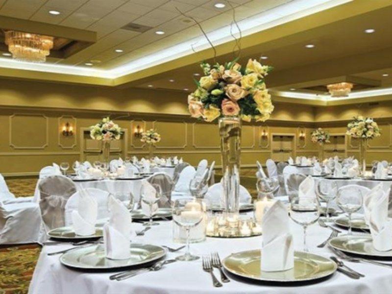 Radisson Hotel Providence Airport Уорик Экстерьер фото